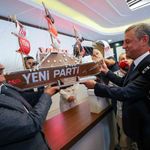 Özgür Özel, YENİ Parti Genel Merkezi’nde fidan dikti