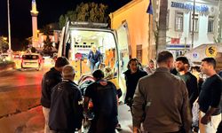 Yolun karşısına geçmek isteyen adama motosiklet çarptı: 2 yaralı