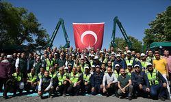 Yeni araçlar törenle teslim alındı