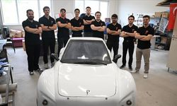 Üniversite öğrencileri elektrikli otomobil üretti
