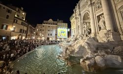 Trevi Çeşmesi'nin ışıkları Gazze için söndürüldü