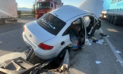 Traktörle çarpışan otomobildeki üsteğmen hayatını kaybetti