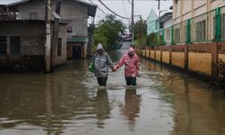 Filipinler'de Fung-wong Tayfunu nedeniyle 2 kişi hayatını kaybetti