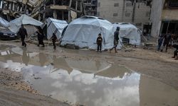 Gazze'de "tıbbi çadırlar" su altında kaldı