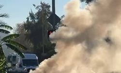 Seyir halindeki otomobil alev aldı