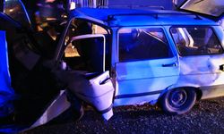 Direksiyon hakimiyeti kaybolan araç yoldan çıktı: 4 yaralı