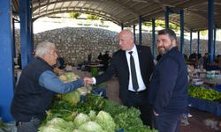 Başkan Kumral Pazarda Hemşehrileriyle