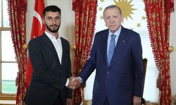 Cumhurbaşkanı Erdoğan, Oscar ödüllü Filistinli yönetmen Basel Adra'yla görüştü