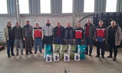 Simav’da 11 sera üreticisine 2,5 ton gübre desteği