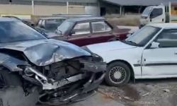 Lüks otomobili izinsiz alıp 3 araca çarptı: 1 yaralı