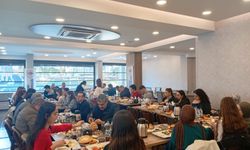 Başkan Solak, PAÜ’lü öğrencilerle kahvaltıda buluştu