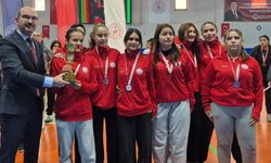 Tavas’ta Gençler Futsal Müsabakaları tamamlandı