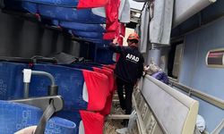 Yolcu taşıyan midibüs yan yattı: 5 yaralı