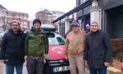 4 kişi özel araçlarıyla Umre yolculuğuna çıktı