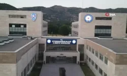 Rüşvet operasyonunda 1'i kamu görevlisi 2 kişi tutuklandı