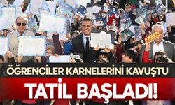 Denizli’de 180 bin öğrenci karne sevinci yaşadı!  Öğrenciler karnelerine kavuştu