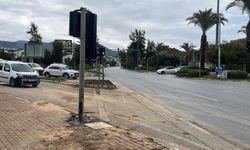 Kamyon ile çarpışan genç motosikletli hayatını kaybetti