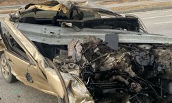 Hurdaya dönen araçtan sağ çıktı