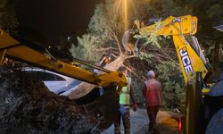 Pamukkale Belediyesi’nden Fırtına Nöbeti