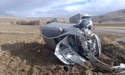 Tırla çarpışan otomobilde 5 kişi yaralandı