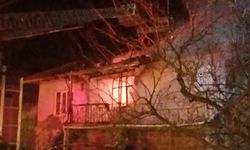 İki katlı ev küle döndü