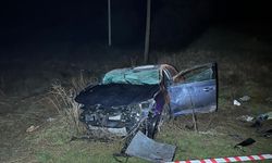 Uşak'ta trafik kazası! Otomobil şarampole devrildi, ölü ve yaralılar var...