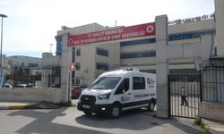 Antalya'da dalgalar can aldı! Konyaaltı Sahili'nde genç güvenlik görevlisi...