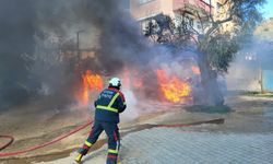 Aydın Nazilli’de otomobil yangını! Dakikalar içerisinde kül oldu...