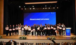 Genç bilim insanları projelerini yarıştırdı