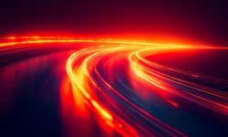 Işık Hızı İlk Kez Görüntülendi: 100 Yıllık Teori Doğrulandı!