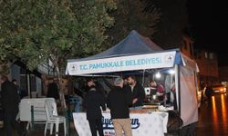 Pamukkale’de camilerde lokma ve çay ikramı