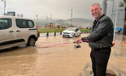 Sağanak yağışa oltalı tepki