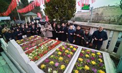 Eski Başbakan Necmettin Erbakan kabri başında anıldı