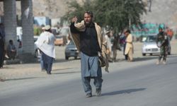 Pakistan: "12 Pakistan askeri, 274 Taliban askeri öldü"