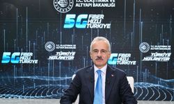 Bakan Uraloğlu: "5G hizmetlerini 2 yıl içerisinde ülkemizin her noktasında hizmete sunmayı hedefliyoruz"