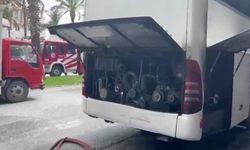 Park halindeki otobüs yandı