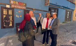 Buldan’da 8 Mart Coşkusu: Başkan Orpak Kadınlarla Bir Araya Geldi