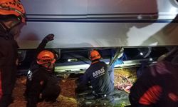 Ceza infaz kurumuna ait servis aracı devrildi: 16 yaralı