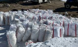 Dondurucu zirvede toplanan kar, yazın serinleten lezzete dönüşüyor