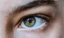 Bahar aylarındaki göz alerjisi görme kaybına yol açabilir