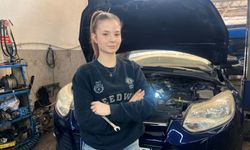 Sanayinin 17 yaşındaki kadın oto tamircisi Selen usta...