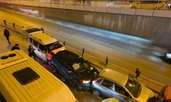 Alt geçitte kabus! Tam 11 araç birbirine girdi...