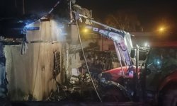 Burdur’da yanan ev kullanılamaz hale geldi