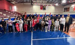 Çal’da spor şöleni: Satranç ve Kickboksta çifte gurur!