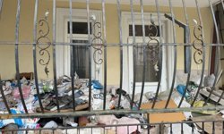 Bu evden iki kamyon çöp çıktı, sorun bitmedi