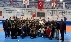 Derinkuyu hem gönülleri hem kupayı kazandı