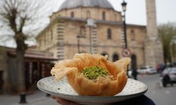 Gazianteplilerin yeni tatlısı "Baklavalı helva"