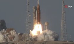 İnsanlık 54 yıl sonra yeniden Ay yolunda Artemis II görevi başladı