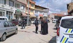 Otomobilin çarptığı yaya yaralandı