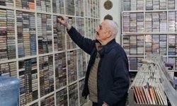 Teknolojiye direndi, 50 yıldır plak ve kaset satıyor